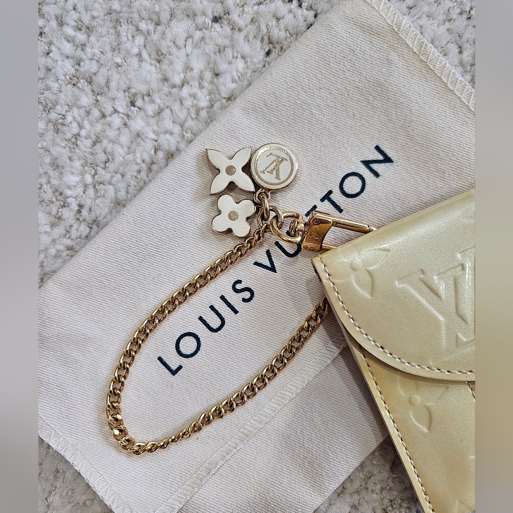 Louis Vuitton Yellow Vernis Pouch/ Wristlet - Picture 11 of 11